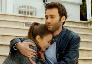 Seçkin Özdemir den Bİr Aşk Hiyasi  Bitti eyvallah  mesajı